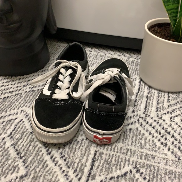 Kids Classic Old Skool Vans - Picture 2 of 4